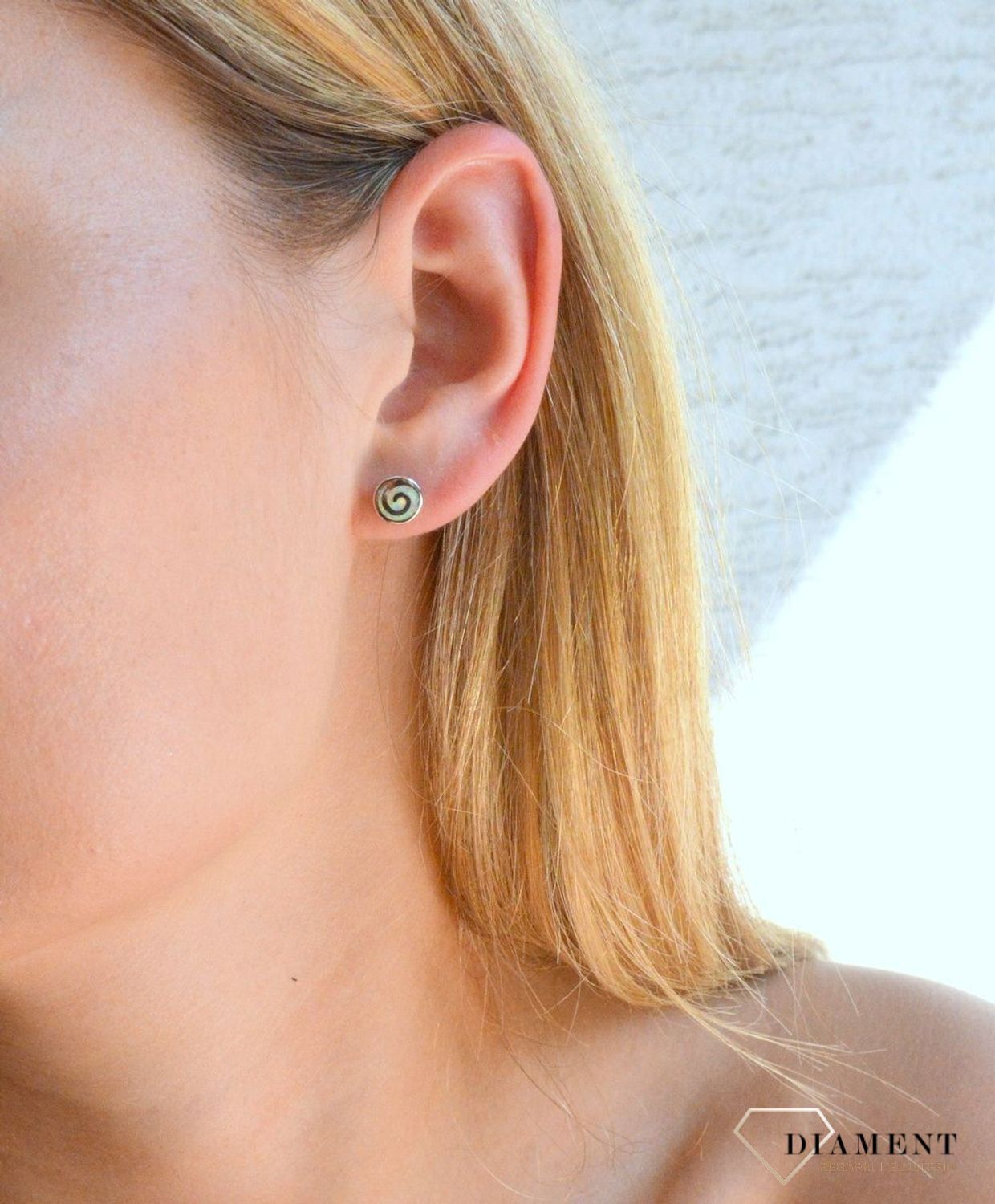 Srebrne kolczyki damskie na sztyft białe opale w formie spiralki DIA-KLC-10182-925.jpg