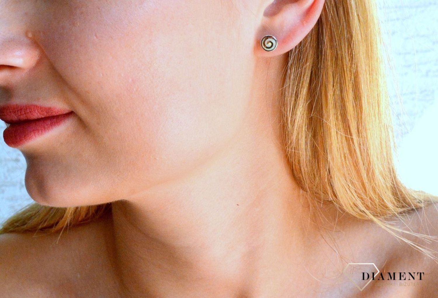 Srebrne kolczyki damskie na sztyft białe opale w formie spiralki DIA-KLC-10182-925.jpg