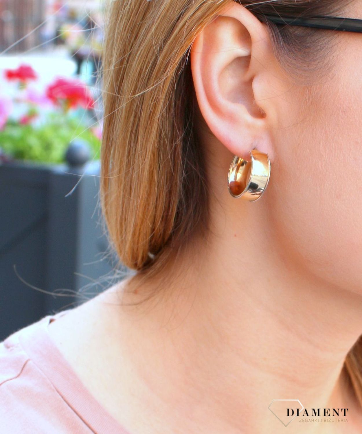Złote kolczyki damskie  Szersze diamentowane koła  585 DIA-KLC-10223-585b (1).jpg