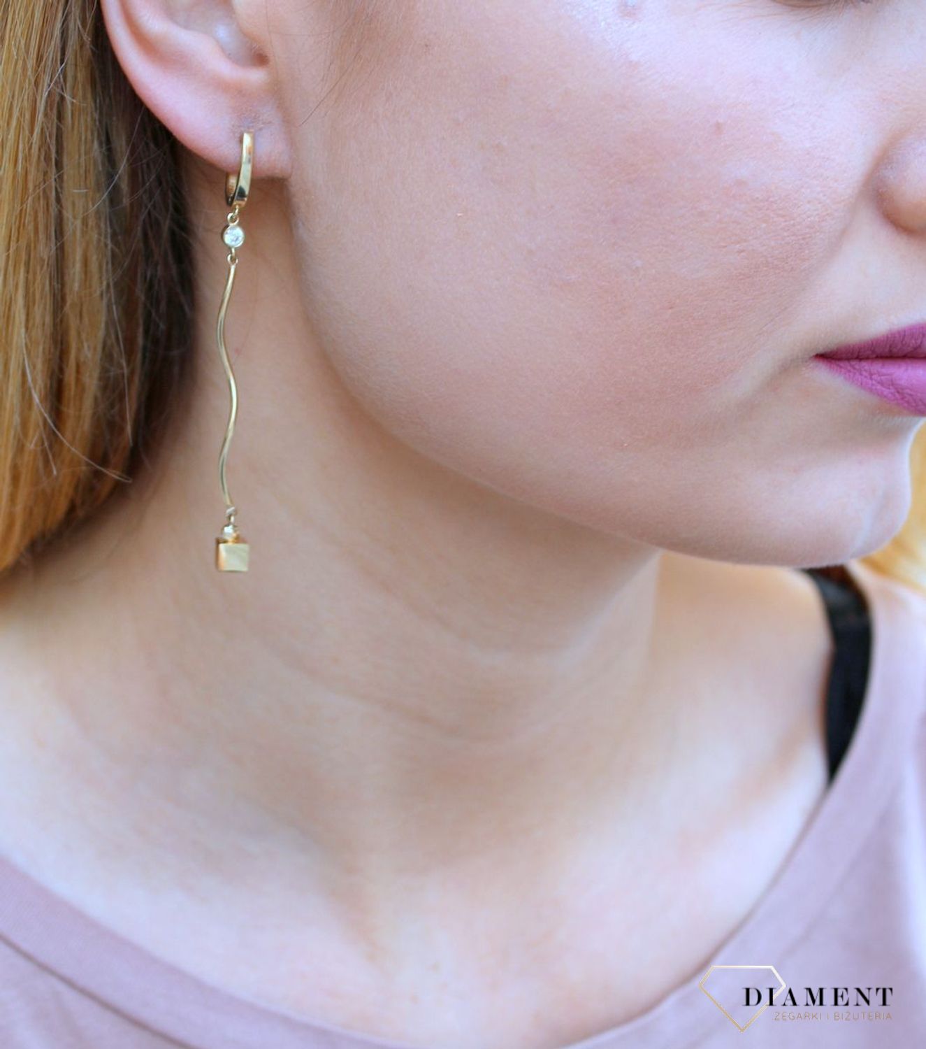 Złote kolczyki damskie  Wiszące kostki  585 DIA-KLC-10228-585 (1).jpg