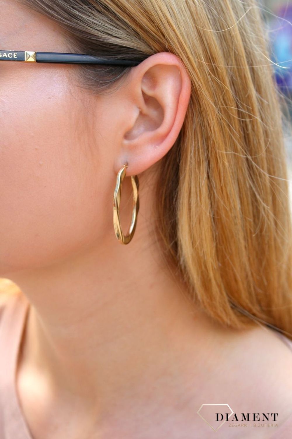 Płaskie kolczyki koła  Złote fale  585 DIA-KLC-10245-585b (2).jpg