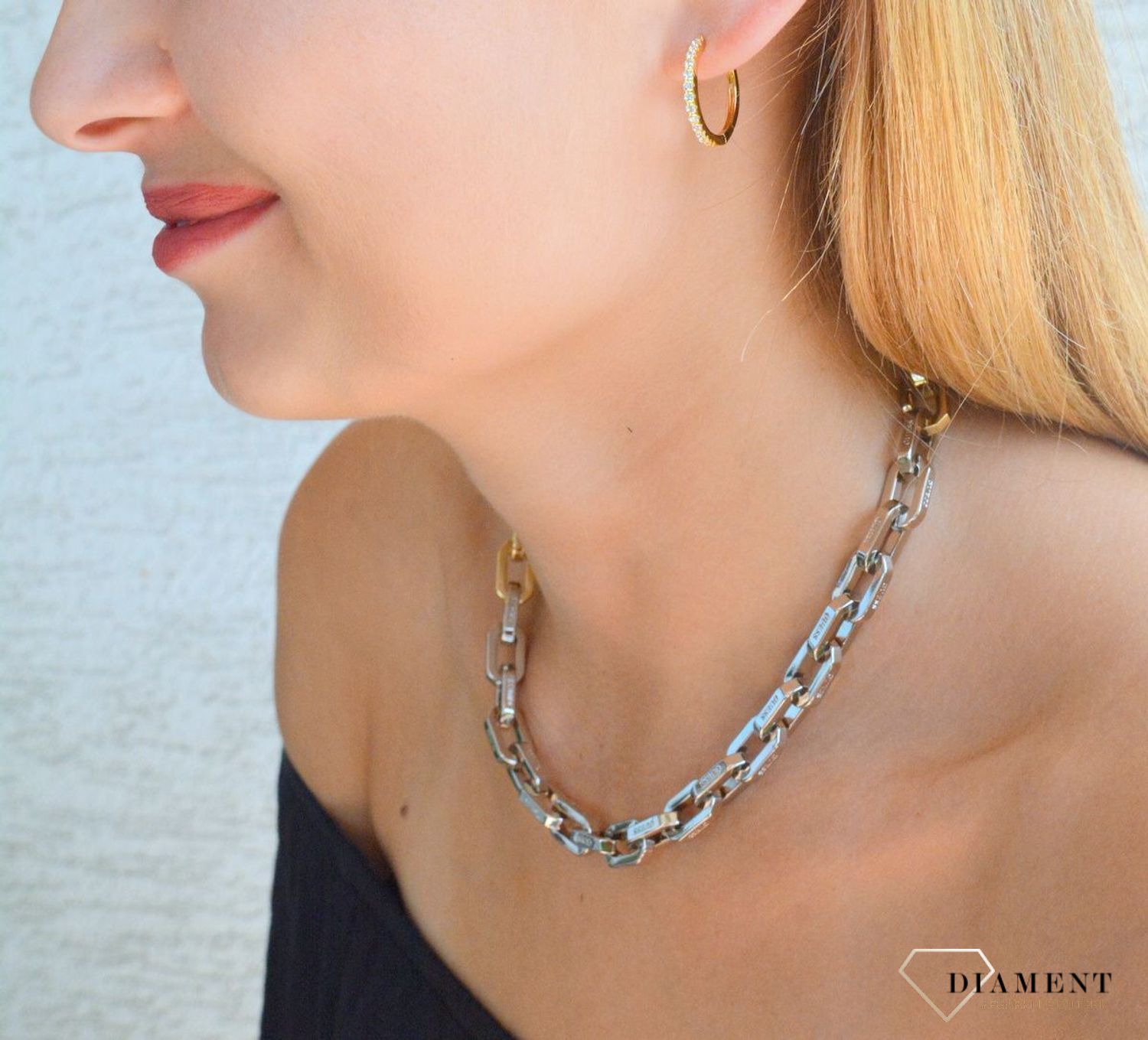 Srebrne kolczyki damskie koła pokryte złotem ozdobione cyrkonią DIA-KLC-10267-925. Kolczyki koła pozłacane. Kolczyki koła w złotym kolorze. Złota biżuteria na prezent dla kobiety. Koła z cyrkoniami..jpg