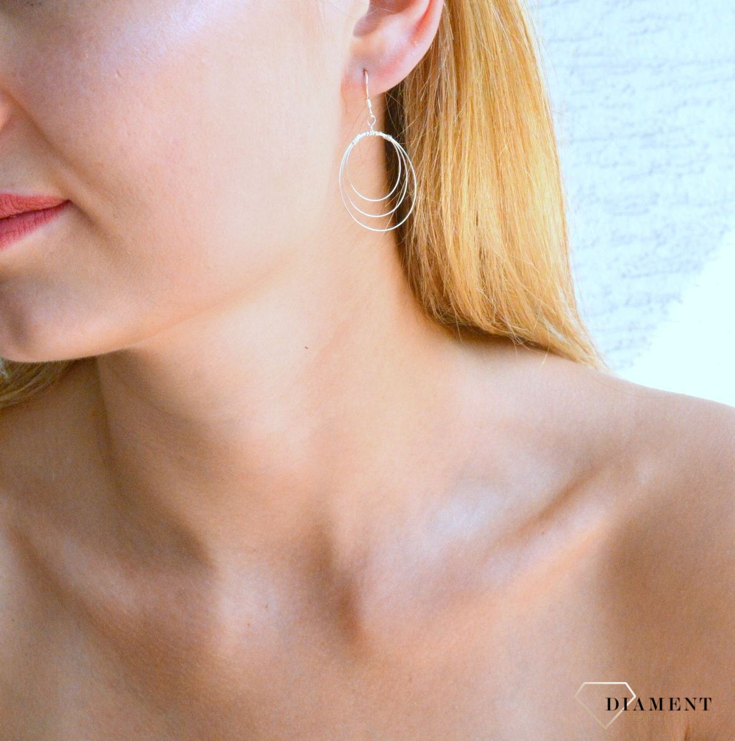 Srebrne kolczyki damskie 925 lekkie wiszące kółka DIA-KLC-10269-925. Srebrne kolczyki damskie. Srebrne kolczyki koła. Srebrne koła klasyczne. Srebrne klasyczne kolczyki gładkie koła. Srebrne kolczyki koła idealna na prezent..jpg