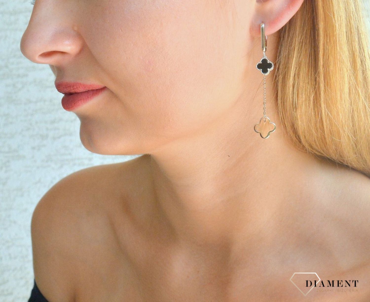 Srebrne kolczyki damskie 925 długie czarne koniczynki DIA-KLC-10271-925. Srebrne kolczyki damskie koniczyny. Srebrne długie kolczyki wiszące. Kolczyki z modnym wzorem. Pomysł na prezent dla kobiety, dla dziewczyny..jpg