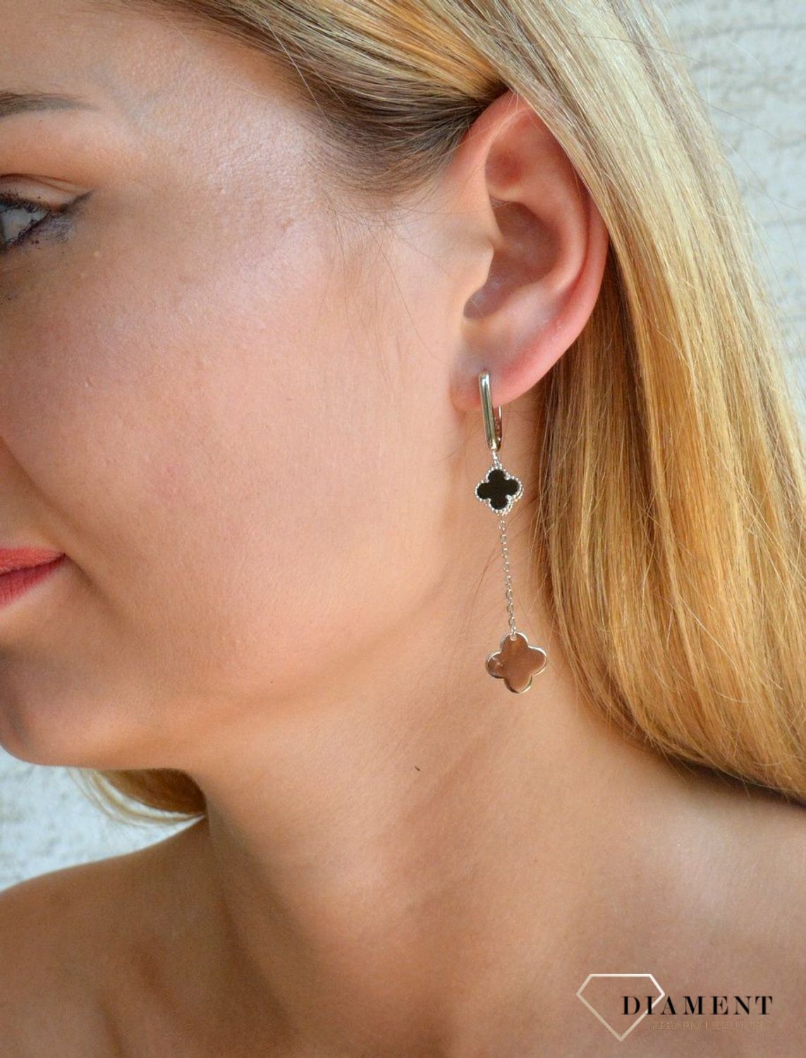 Srebrne kolczyki damskie 925 długie czarne koniczynki DIA-KLC-10271-925. Srebrne kolczyki damskie koniczyny. Srebrne długie kolczyki wiszące. Kolczyki z modnym wzorem. Pomysł na prezent dla kobiety, dla dziewczyny..jpg