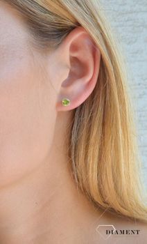 Srebrne kolczyki damskie wkrętki z zieloną cyrkonią DIA-KPL-10275-925. Srebrne kolczyki damskie. Srebrne kolczyki wkrętki. Srebrne kolczyki damskie z cyrkonią. Kolczyki srebrne na sztyft. Kolczyki srebrne z zieloną cyrkonią1.JPG