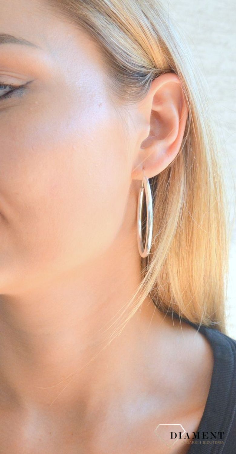 Srebrne kolczyki 925 klasyczne gładkie koła DIA-KLC-10281-925. Srebrne kolczyki damskie. Srebrne kolczyki koła. Srebrne koła klasyczne. Srebrne klasyczne kolczyki gładkie koła. Srebrne kolczyki koła idealna na prezent..jpg
