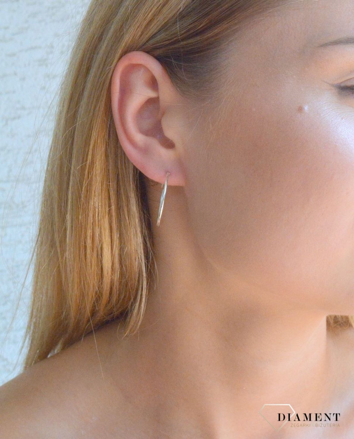 Srebrne kolczyki 925 klasyczne gładkie koła DIA-KLC-10282-925. Srebrne kolczyki damskie. Srebrne kolczyki koła. Srebrne koła klasyczne. Srebrne klasyczne kolczyki gładkie koła. Srebrne kolczyki koła idealna na prezent..jpg