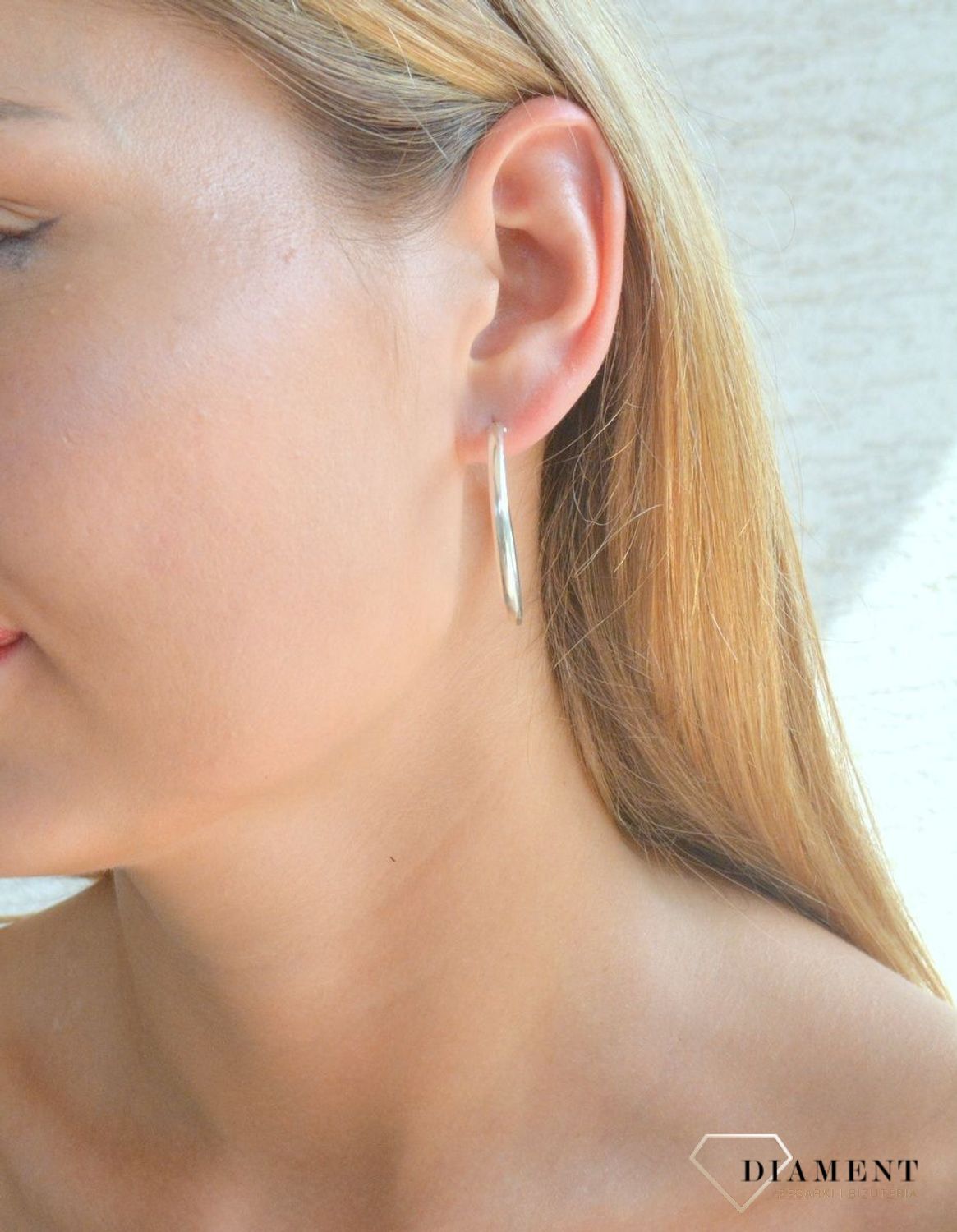 Srebrne kolczyki 925 klasyczne gładkie koła DIA-KLC-10286-925. Srebrne kolczyki damskie. Srebrne kolczyki koła. Srebrne koła klasyczne. Srebrne klasyczne kolczyki gładkie koła. Srebrne kolczyki koła idealna na prezent..jpg