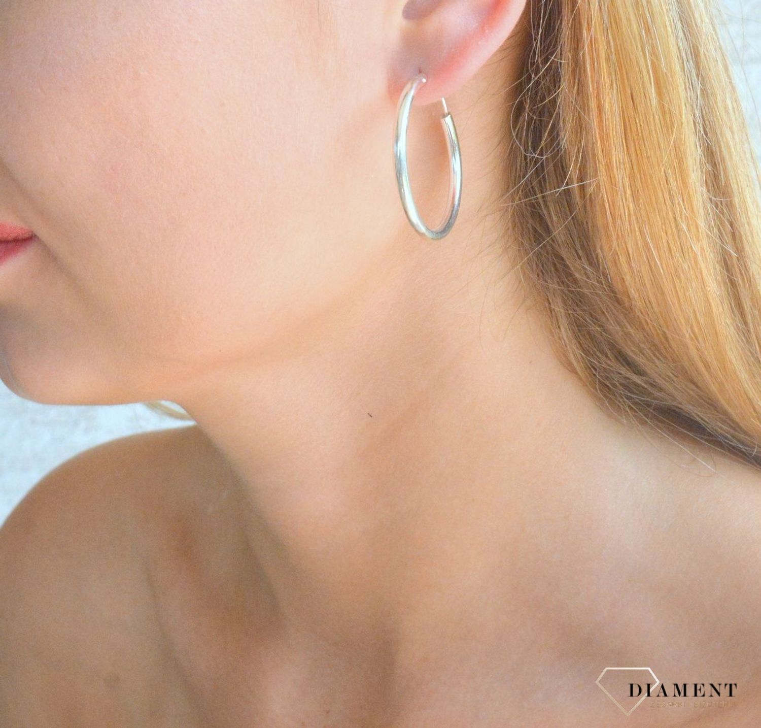 Srebrne kolczyki 925 klasyczne gładkie koła DIA-KLC-10286-925. Srebrne kolczyki damskie. Srebrne kolczyki koła. Srebrne koła klasyczne. Srebrne klasyczne kolczyki gładkie koła. Srebrne kolczyki koła idealna na prezent..jpg