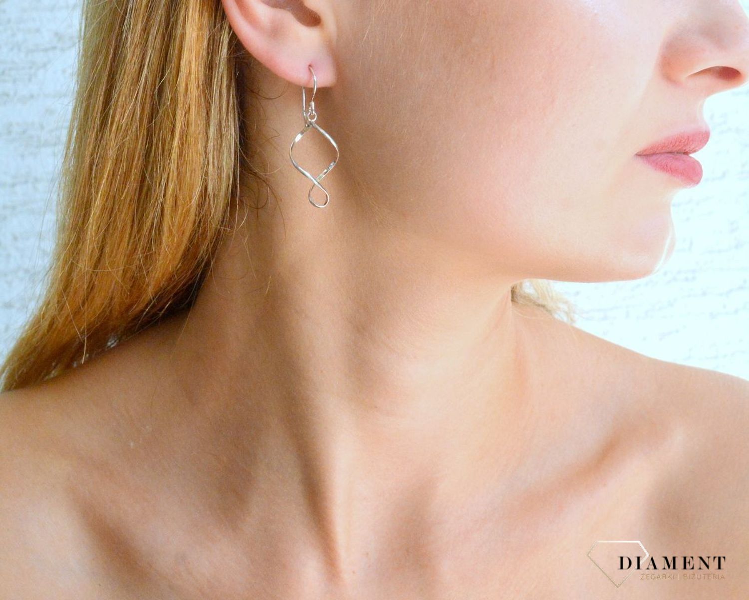 Srebrne kolczyki damskie wiszące spiralki DIA-KLC-10295-925. Srebrne kolczyki damskie. Srebrne kolczyki wkrętki. Srebrne kolczyki spiralki. Kolczyki srebrne na prezent..jpg