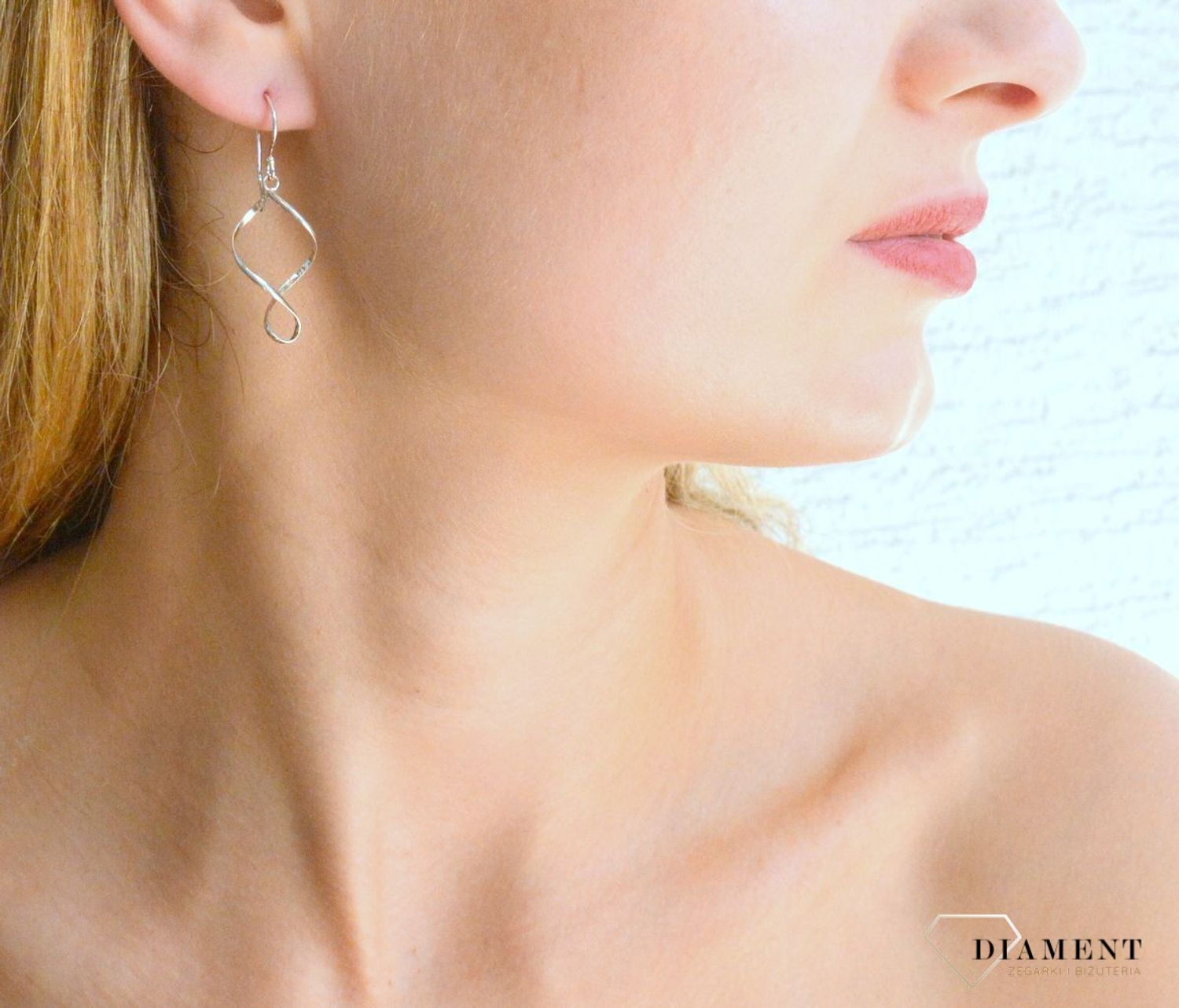 Srebrne kolczyki damskie wiszące spiralki DIA-KLC-10295-925. Srebrne kolczyki damskie. Srebrne kolczyki wkrętki. Srebrne kolczyki spiralki. Kolczyki srebrne na prezent..jpg