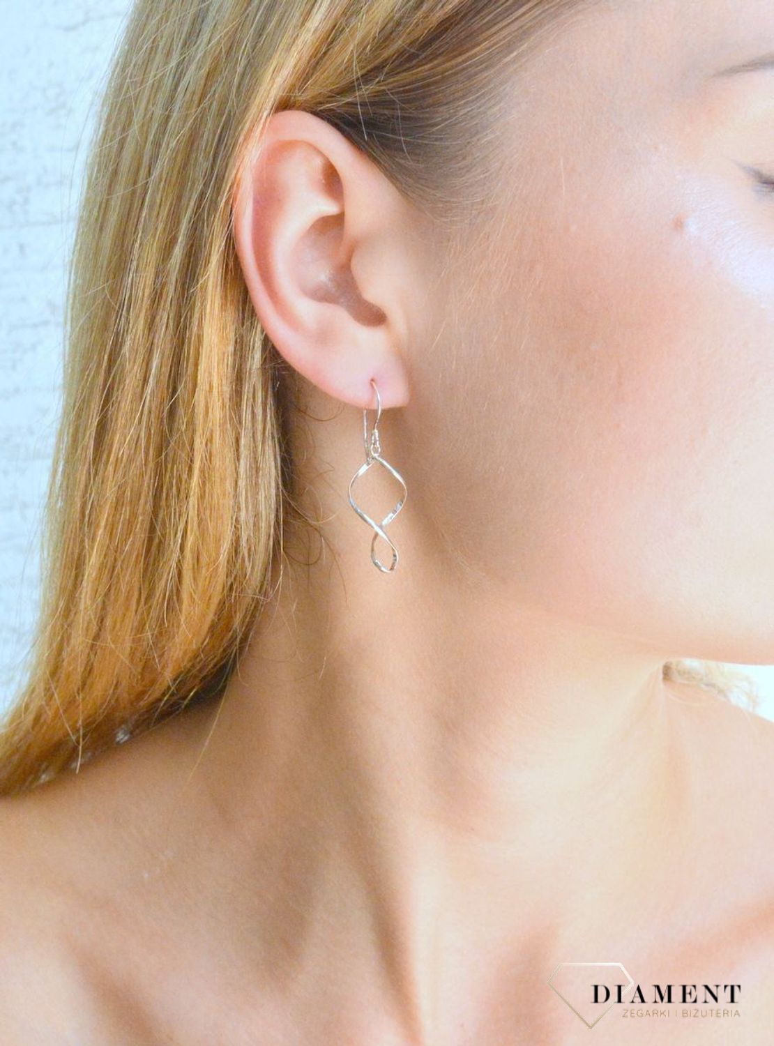 Srebrne kolczyki damskie wiszące spiralki DIA-KLC-10295-925. Srebrne kolczyki damskie. Srebrne kolczyki wkrętki. Srebrne kolczyki spiralki. Kolczyki srebrne na prezent..jpg