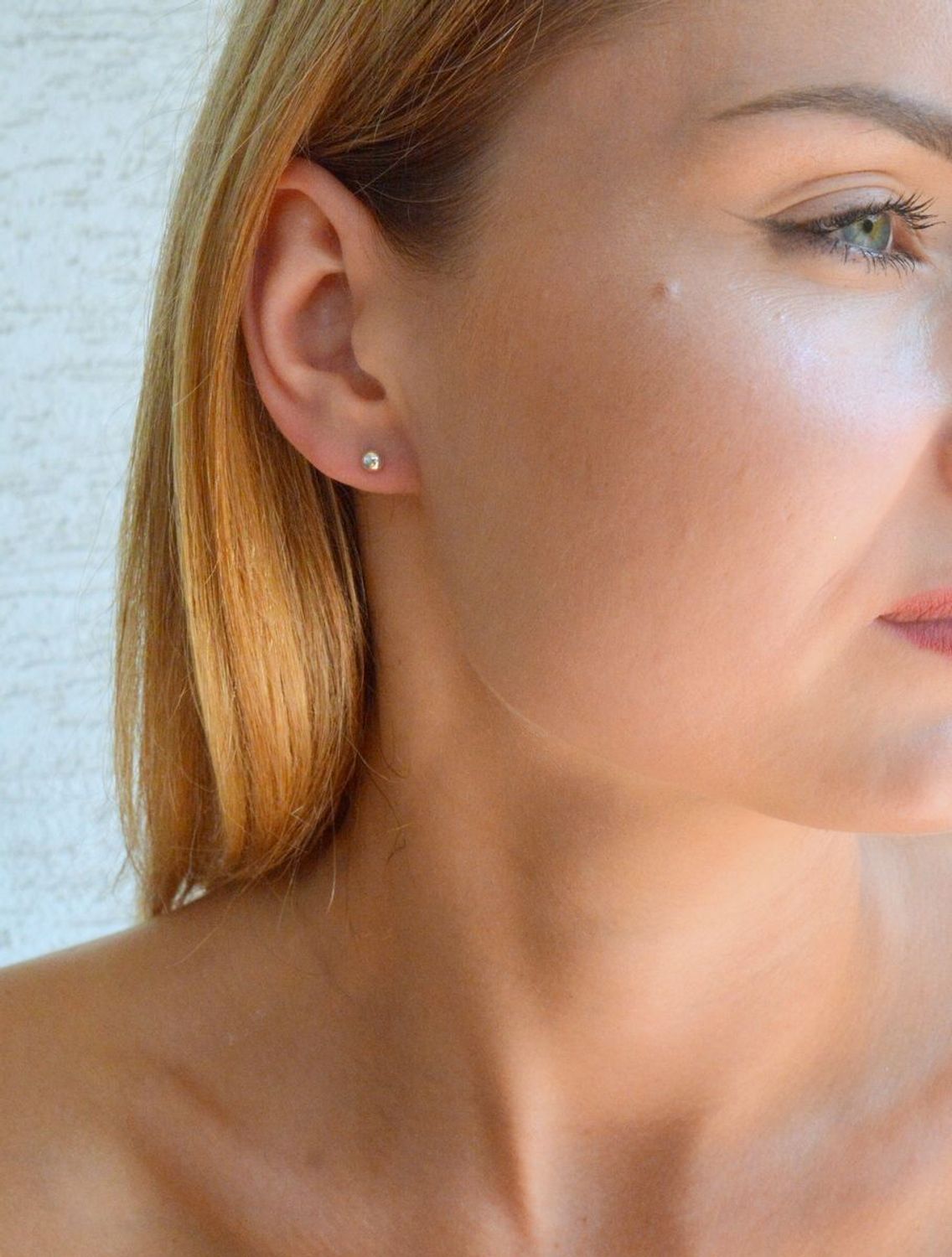 Srebrne kolczyki damskie na sztyft minimalistyczne kulki DIA-KLC-10335-925. Srebrne kolczyki damskie. Srebrne kolczyki idealne na prezent. Srebrne kolczyki wkrętki kuleczki. Srebrne kolczyki klasyczne wkrętki..jpg