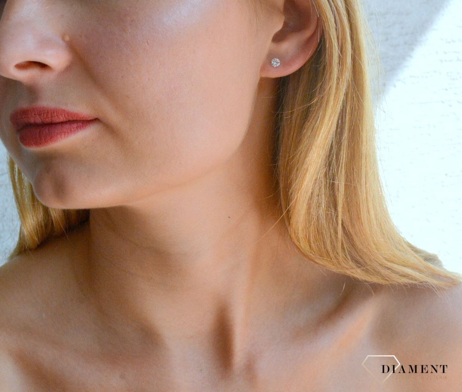 Srebrne kolczyki damskie wkrętki z okrągłą cyrkonią DIA-KLC-10340-925. Srebrne kolczyki damskie. Srebrne kolczyki wkrętki. Srebrne kolczyki damskie z cyrkoniami. Kolczyki srebrne z białą cyrkonią na prezent..jpg