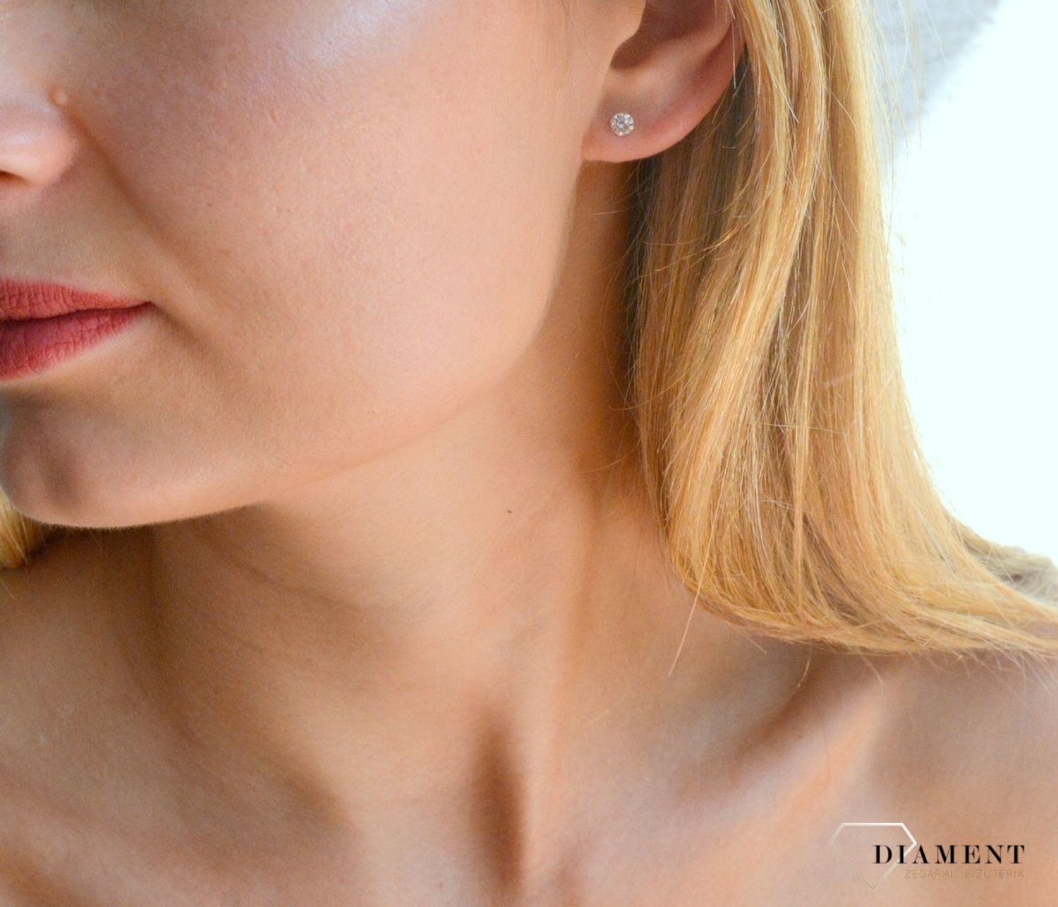 Srebrne kolczyki damskie wkrętki z okrągłą cyrkonią DIA-KLC-10340-925. Srebrne kolczyki damskie. Srebrne kolczyki wkrętki. Srebrne kolczyki damskie z cyrkoniami. Kolczyki srebrne z białą cyrkonią na prezent..jpg