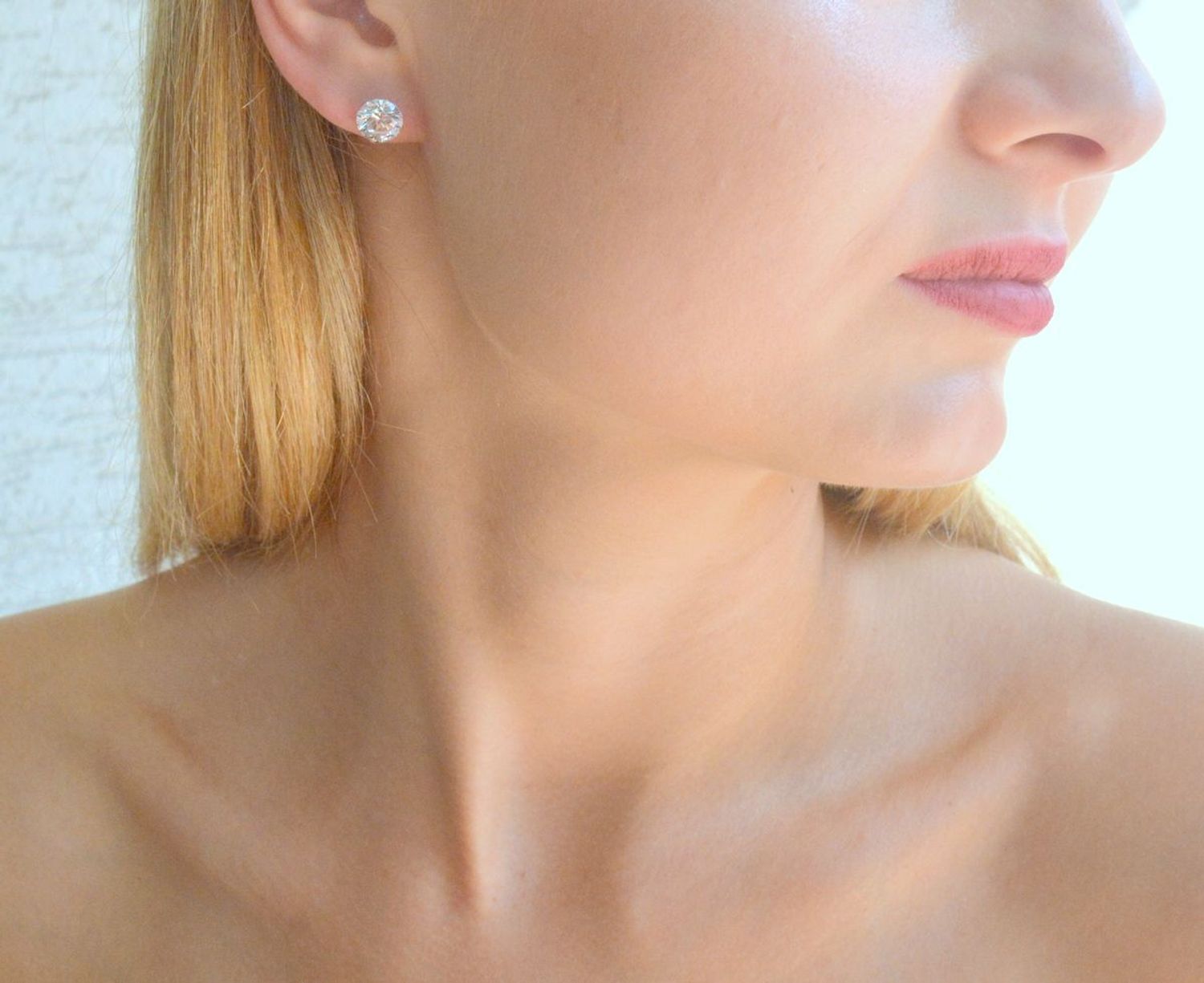 Srebrne kolczyki damskie wkrętki z okrągłą cyrkonią DIA-KLC-10344-925. Srebrne kolczyki damskie. Srebrne kolczyki wkrętki. Srebrne kolczyki damskie z cyrkoniami. Kolczyki srebrne z białą cyrkonią na prezent..jpg