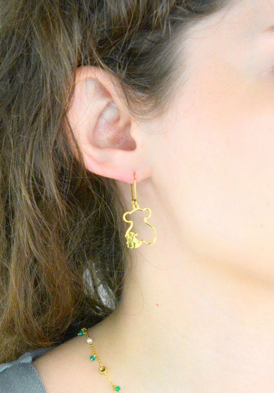 Kolczyki srebrne pozłacane wiszące misie pr 925, DIA-KLC-10356-925 Srebrne kolczyki wiszące w kształcie misia zostały wykonane z najwyższej jakości srebra próby 925. Idealny prezent dla każdej kobiety.1.jpg