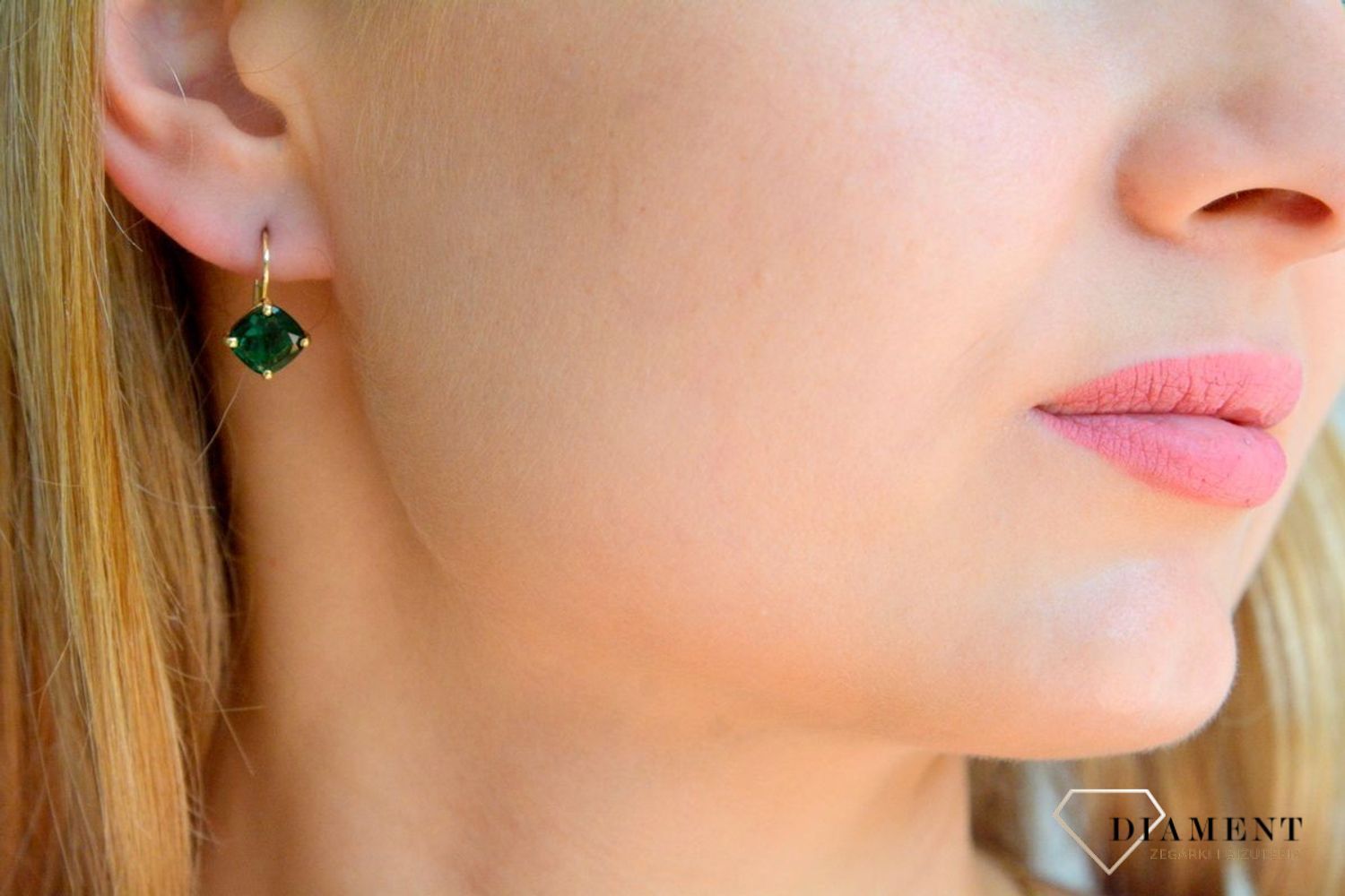 Złote kolczyki damskie 585 wiszące z zieloną cyrkonią DIA-KLC-10505-585 (2).jpg