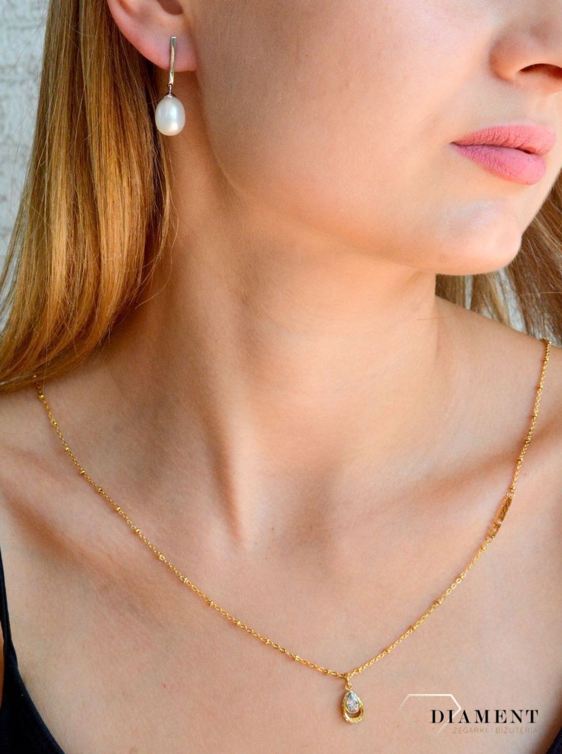 Złote kolczyki damskie 585 białe złoto z perłą DIA-KLC-10531-585. Złote kolczyki damskie z perełkami. Złote kolczyki z zapięciem na sztyft. Złote kolczyki z białego złota idealne na prezent. Złote kolczyki z perłami (3).JPG