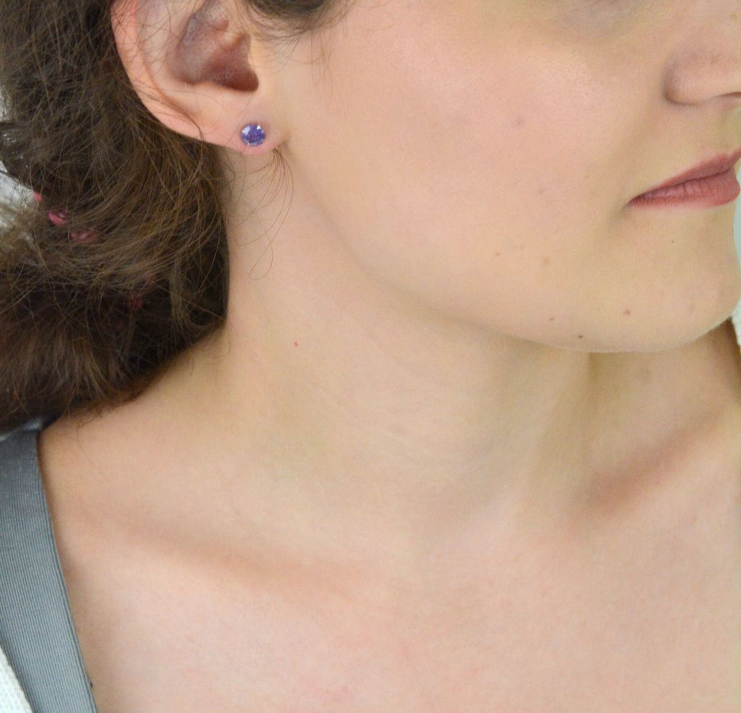 Kolczyki srebrne 925 z fioletową cyrkonią 5 mm, model DIA-KLC-10568L-925, zapięcie na sztyft. Subtelna i elegancka biżuteria idealna na co dzień i na prezent.1.jpg