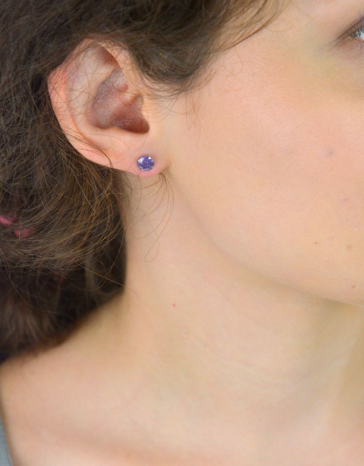 Kolczyki srebrne 925 z fioletową cyrkonią 5 mm, model DIA-KLC-10568L-925, zapięcie na sztyft. Subtelna i elegancka biżuteria idealna na co dzień i na prezent.1.jpg