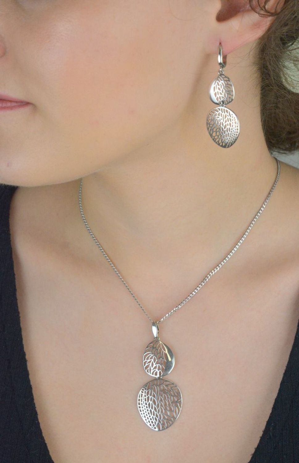 Kolczyki damskie wiszące dwie blaszki ażurowe próba 925, DIA-KLC-10578-925.jpg