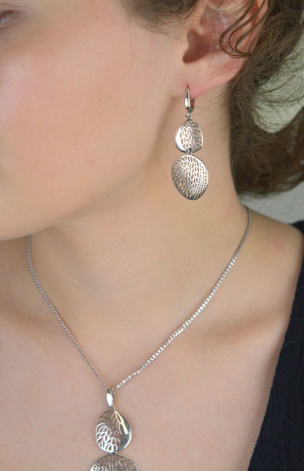 Kolczyki damskie wiszące dwie blaszki ażurowe próba 925, DIA-KLC-10578-925.jpg