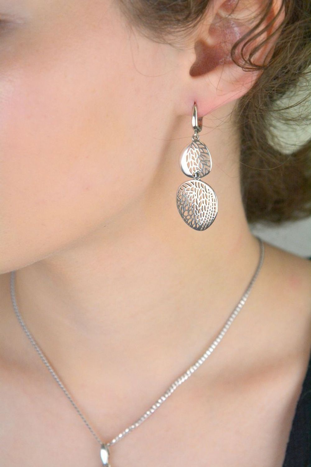 Kolczyki damskie wiszące dwie blaszki ażurowe próba 925, DIA-KLC-10578-925.jpg