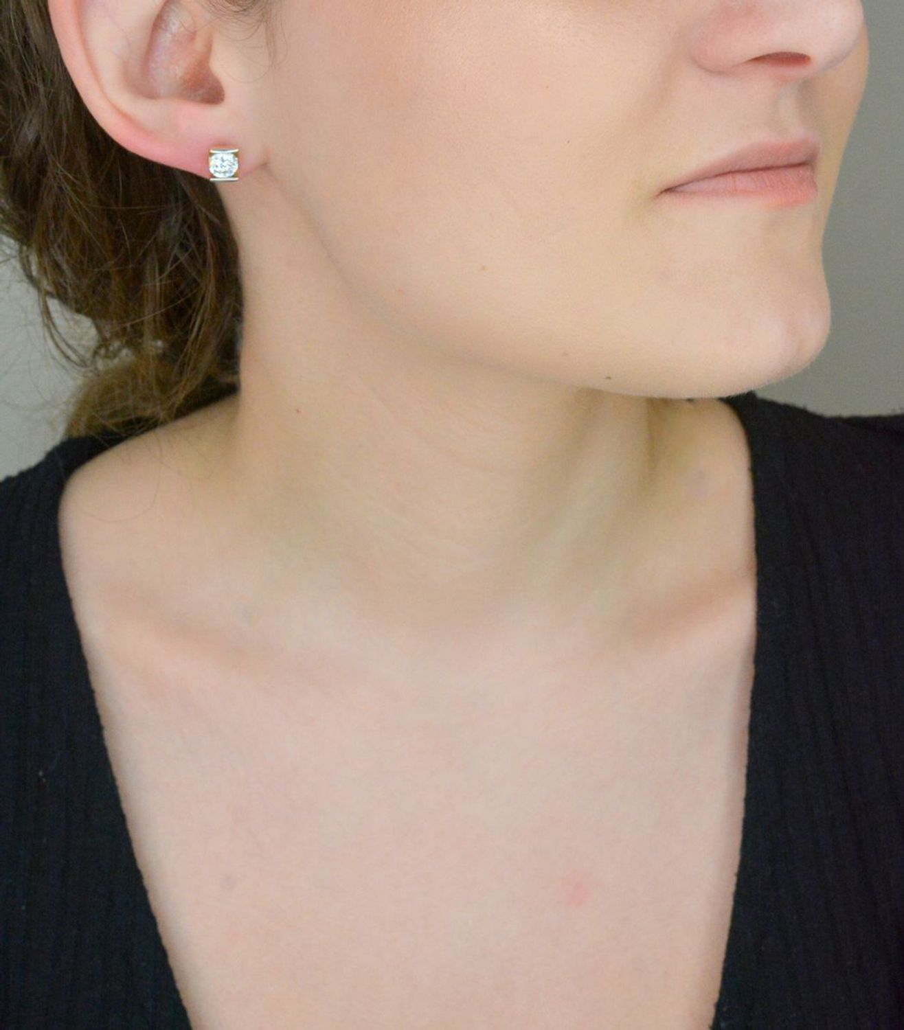 Kolczyki złote duże cyrkonie otoczone złotem wkrętki próba 585 DIA-KLC-1064-585 klc.jpg