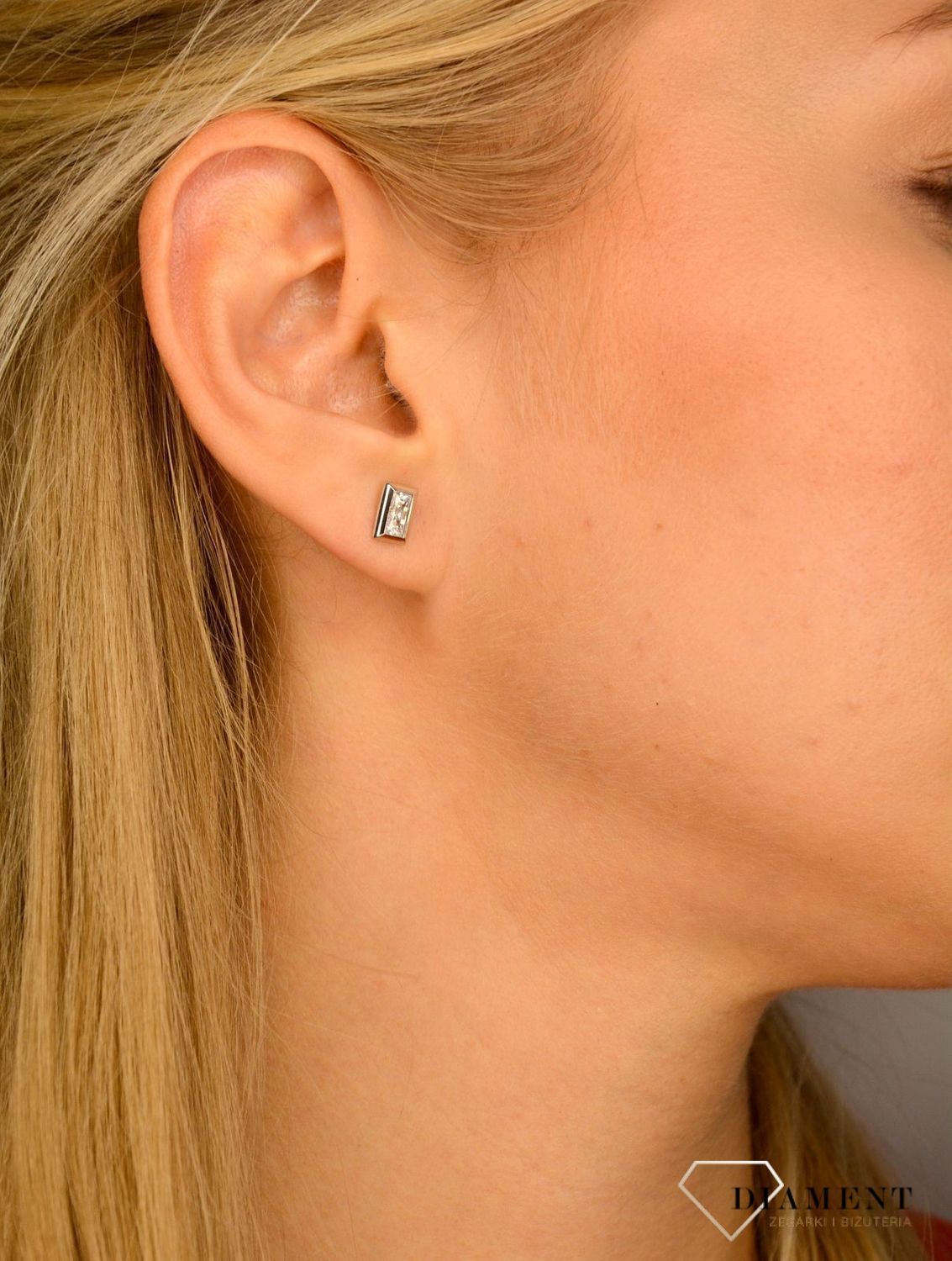 Złote kolczyki 585 cyrkonia prostokąt DIA-KLC-1068-585.jpg