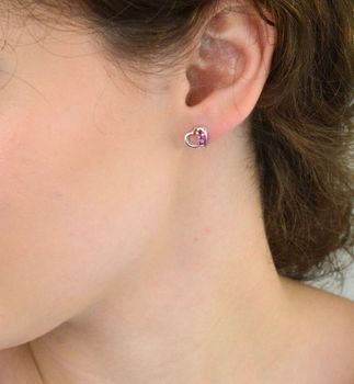 Kolczyki damskie srebrne 925 DIA-KLC-10707-925 w kształcie serca z różowymi cyrkoniami. Wielkość 1 cm, waga 1,80 g. Lekka, romantyczna biżuteria idealna na prezent (1).JPG