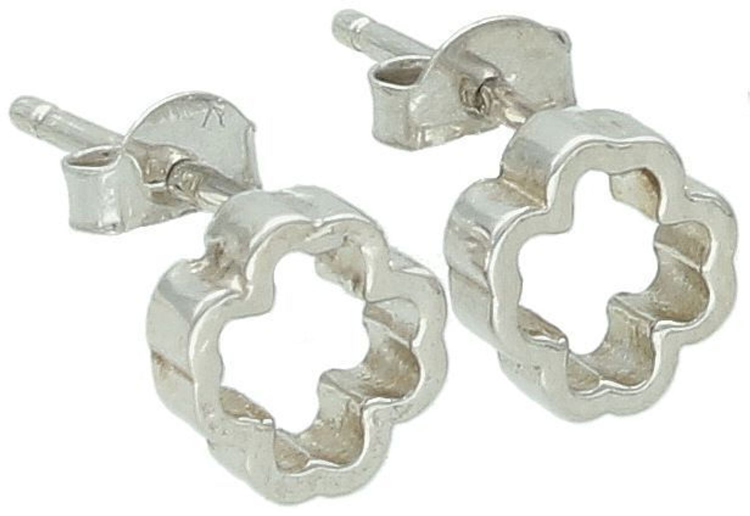 Kolczyki srebrne koniczynki próba 925, DIA-KLC-10711-925 Subtelne, ale pełne symboliki – kolczyki srebrne w kształcie koniczynki to doskonały wybór dla kobiet, które pragną nosić biżuterię 1.jpg