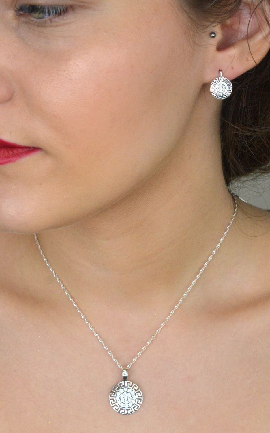 Kolczyki srebrne droga grecka z cyrkonią, pr 925, DIA-KLC-10716-925 Srebrne kolczyki kółeczka okrągłe zostały wykonane z najwyższej jakości srebra próby 925, 1.jpg