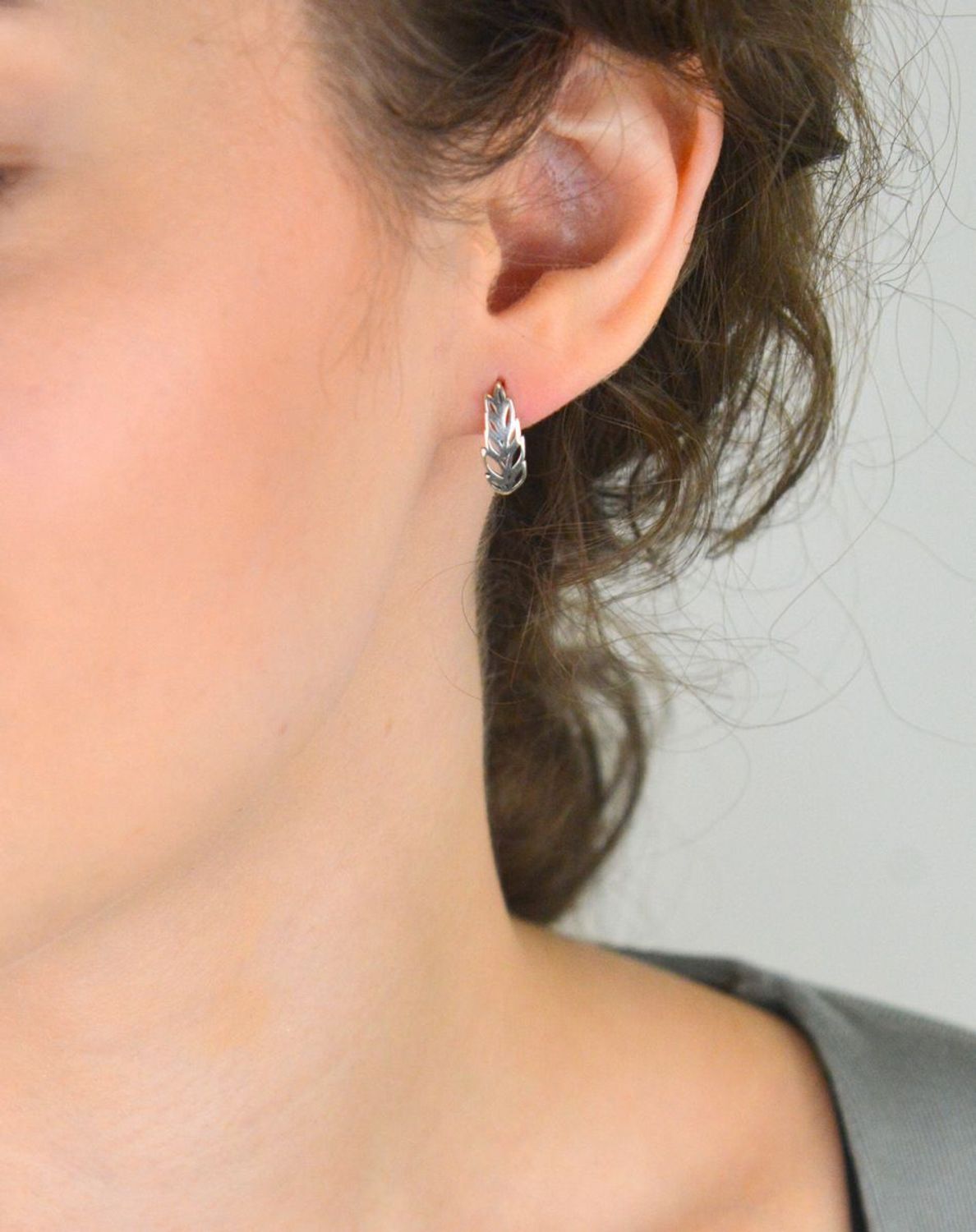 srebrne kolczyki 925, kolczyki listki, kolczyki angielskie zapięcie, kolczyki damskie srebro, kolczyki srebrne eleganckie, kolczyki DIA-KLC-10718-925, biżuteria srebrna 925, srebrne 1.jpg