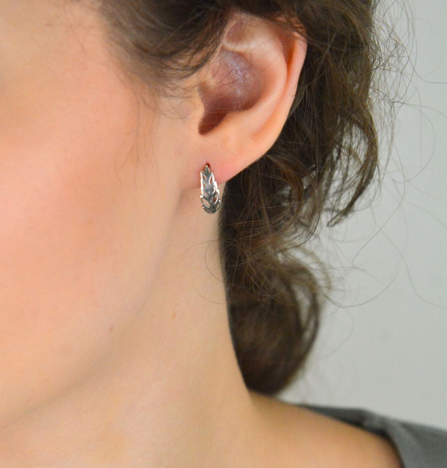 srebrne kolczyki 925, kolczyki listki, kolczyki angielskie zapięcie, kolczyki damskie srebro, kolczyki srebrne eleganckie, kolczyki DIA-KLC-10718-925, biżuteria srebrna 925, srebrne 1.jpg