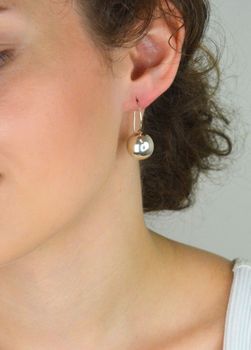 Eleganckie srebrne kolczyki damskie 925 – wiszące kulki o średnicy 15 mm z zapięciem typu bigiel. Ponadczasowy styl i wysoka jakość. Model DIA-KLC-10751-925, waga 6,40 g (5).JPG