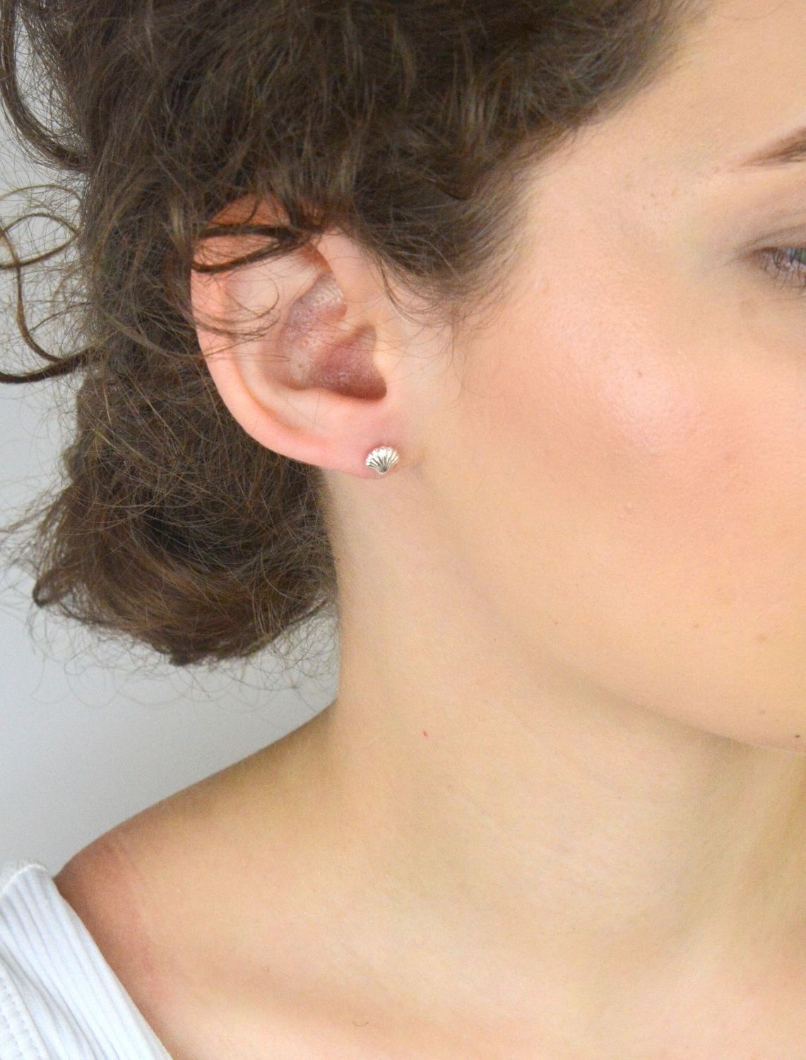 Srebrne kolczyki muszelki – biżuteria z motywem morza, srebro 925.jpg