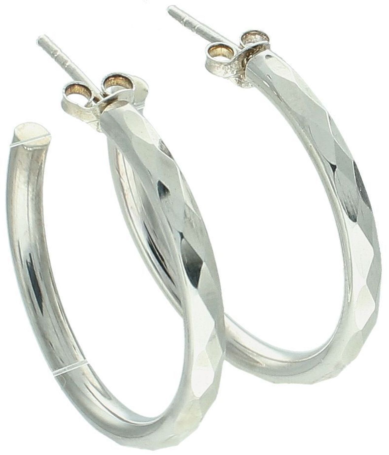 Stylowe srebrne kolczyki damskie DIA-KLC-10778-925 – delikatne kółka z grawerem, próba 925, zapięcie na sztyft, długość 3 cm, szerokość 3 mm. Idealne na prezent i każdą okazję!1.jpg