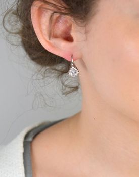 Kolczyki srebrne łezki z cyrkoniami próba 925, DIA-KLC-10783-925 Elegancja w najlepszym wydaniu! Te srebrne kolczyki w kształcie delikatnych łezek to klasyka, która nigdy nie wychodzi z mody (2).JPG