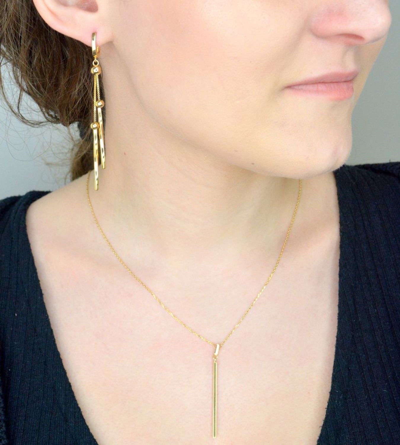 Kolczyki złote wiszące blaszki z kuleczkami pr 585, DIA-KLC-10865-585 Złote kolczyki wykonane z najwyższej jakości żółtego złota, próba 585. Kolczyki w modowym stylu, wpisujące się w obecne trendy modowe1.jpg