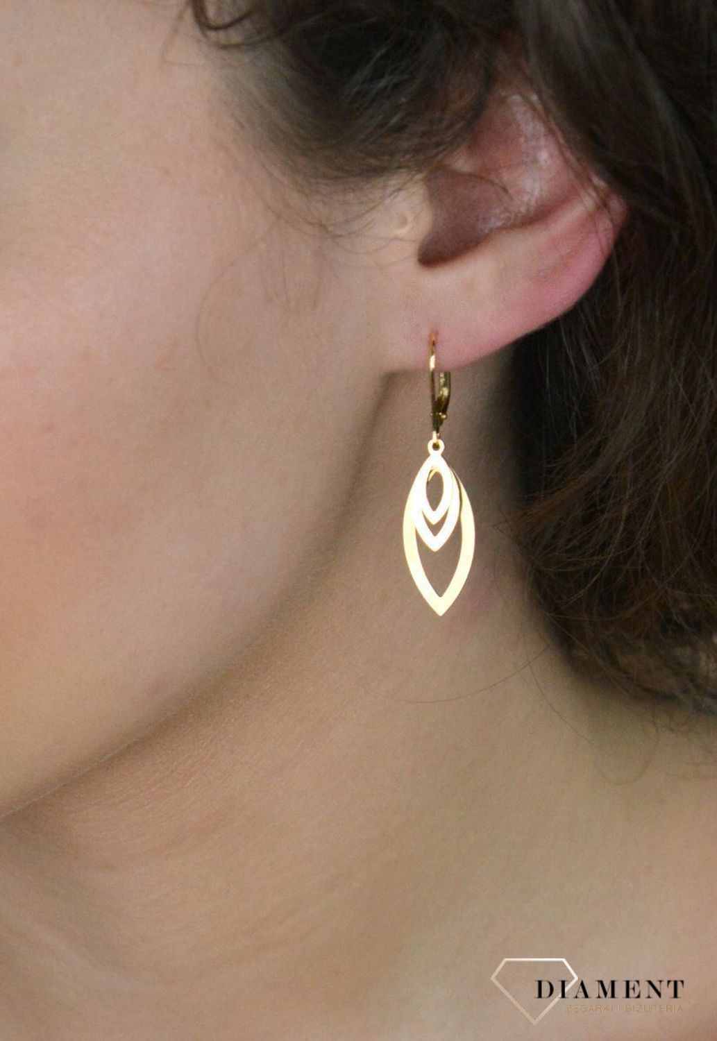 Kolczyki złote wiszące trzy elementy pr 585, DIA-KLC-10867-585 . Kolczyki złote wiszące z trzema elementami próby 585 o wadze 2,42 gramy to elegancka biżuteria, która wyróżnia się subtelny1.jpg