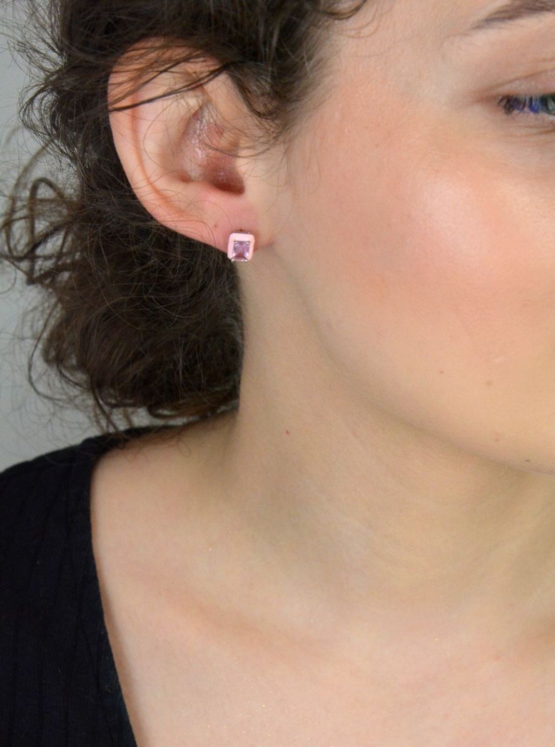 Srebrne kolczyki damskie wkrętki 925 różowe prostokąty.jpg