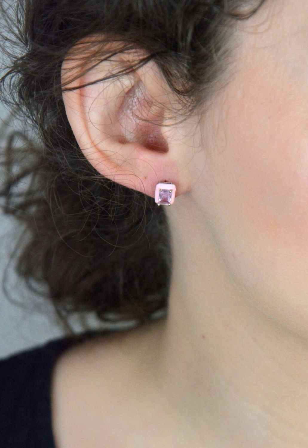 Srebrne kolczyki damskie wkrętki 925 różowe prostokąty.jpg