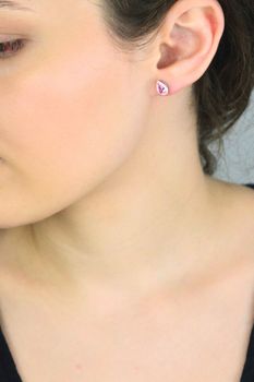 Srebrne kolczyki z różową emalią i cyrkonią – kształt łzy  Srebro 925, romantyczneSrebrne kolczyki (1).jpg