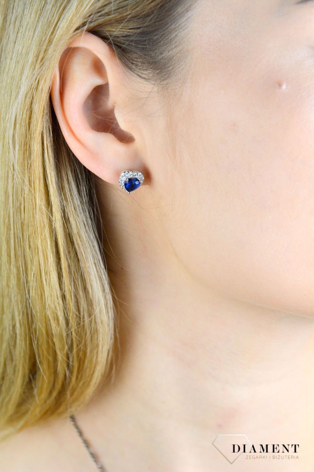 Srebrne kolczyki damskie 925 serca z granatową cyrkonią DIA-KLC-10963-925.jpg