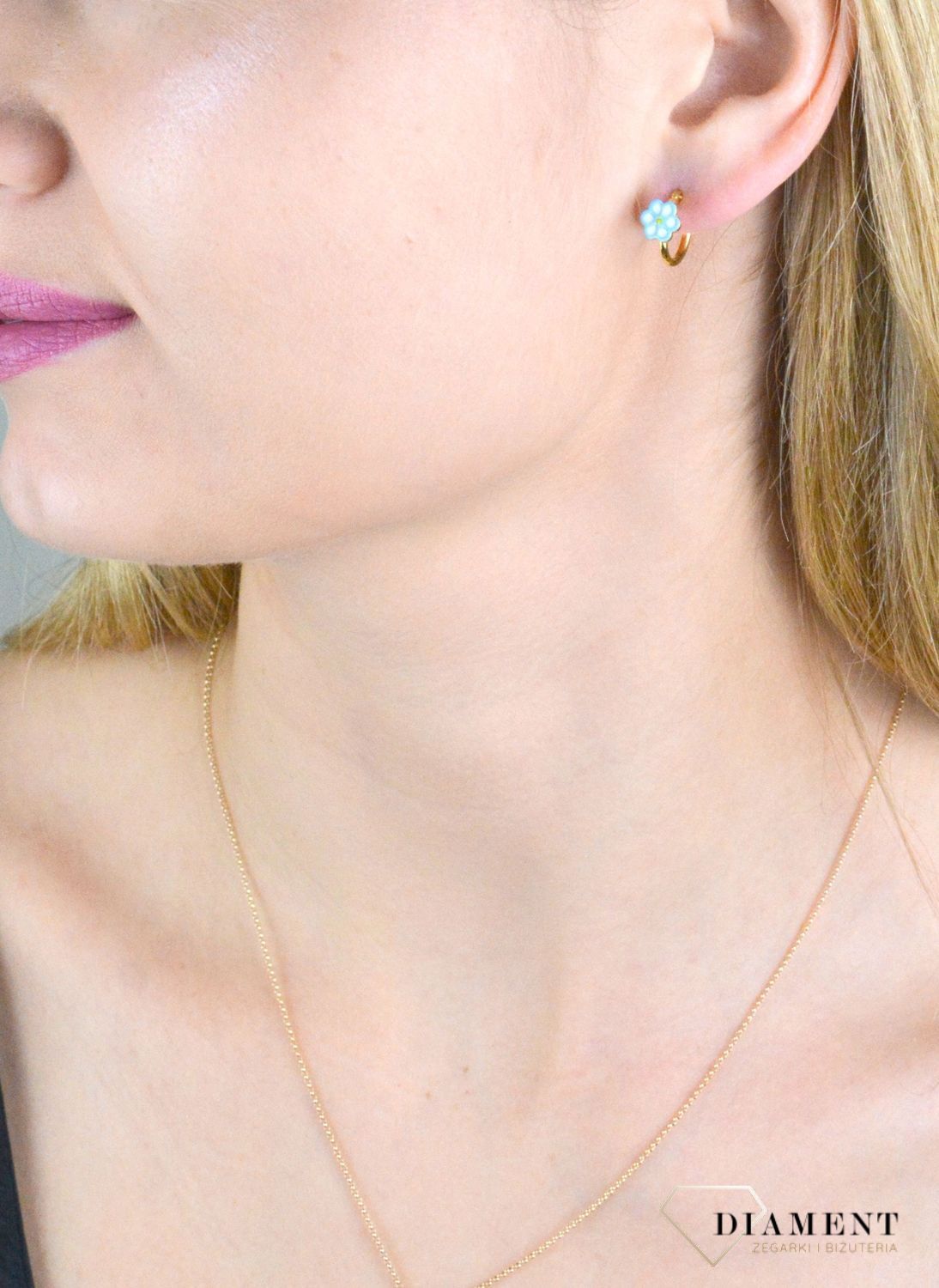 Srebrne kolczyki pozłacane z niebieskim kwiatkiem DIA-KLC-10970ZŁ-925.jpg