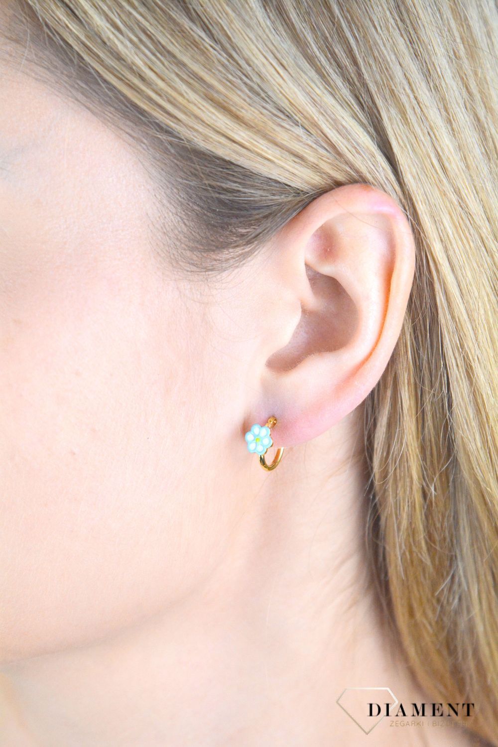 Srebrne kolczyki pozłacane z niebieskim kwiatkiem DIA-KLC-10970ZŁ-925.jpg