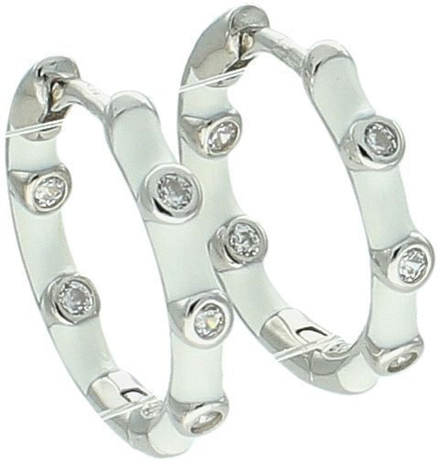 Kolczyki srebrne DIA-KLC-10975-925 – delikatne kółka zdobione białą emalią i cyrkonią. Długość 1,8 cm, szerokość 3 mm, waga 4,00 g. Próba 925, zapięcie na zatrzask.1e.jpg