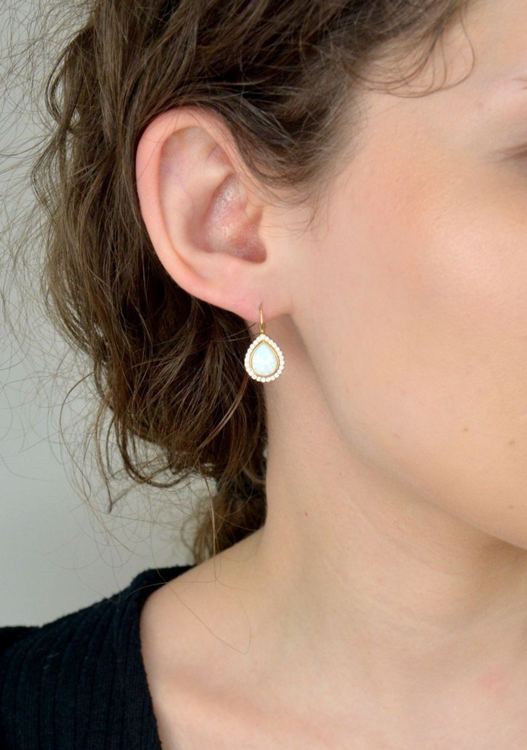 Złote kolczyki damskie 585 z kamieniem naturalnym opal DIA-KLC-11045-585 Au 585.jpg